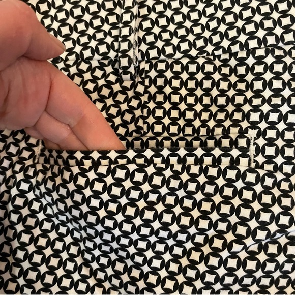 PUMA Women’s Black White Pink Bermuda Golf Shorts Size 0 - Picture 9 of 12